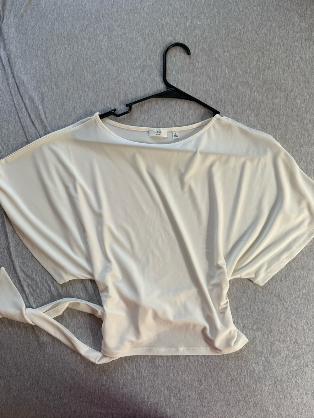 Aritzia Cream Dolman Tie-Waist Crop Top